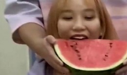 吃瓜比赛女朋友,吃瓜比赛见证爱情佳话