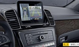 奔驰店吃瓜,一场意外的“瓜”界风云