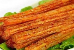 瓜兮兮吃辣条,瓜兮兮的美食探险之旅