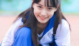 伊春校服妹妹吃瓜,揭秘校园生活背后的八卦风云