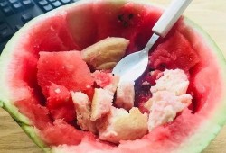 吃瓜哈馍,探寻民间美食的独特魅力