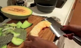 吃哈密瓜半夜胃痛,揭秘夜间饮食的隐患