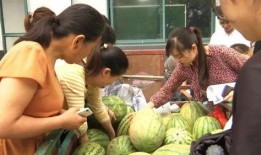 农村吃瓜群众来了