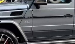 奔驰小姐姐吃瓜,揭秘娱乐圈幕后故事