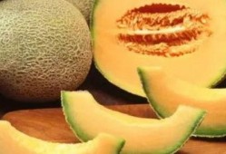 吃哈密瓜卡喉