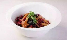 吃瓜吃干辣鸡爪视频,辣味十足！揭秘吃瓜群众热爱的干辣鸡爪视频