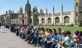 中国观众的吃瓜船,“吃瓜船”现象背后的娱乐文化解析