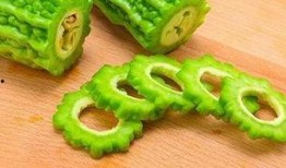 哈密瓜苦瓜一起吃,营养互补的养生美食探索