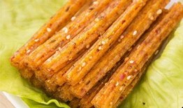 瓜兮兮吃辣条,瓜兮兮的美食探险之旅