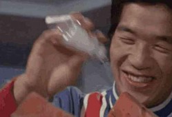 为什么人喜欢吃瓜看戏,揭秘人类热衷于观瓜听戏的深层原因