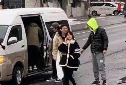 排队吃瓜视频,揭秘网络热点的幕后故事