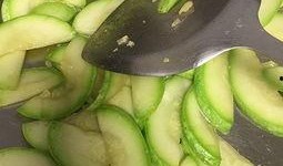 云南如何吃瓜,解锁夏日吃瓜新姿势